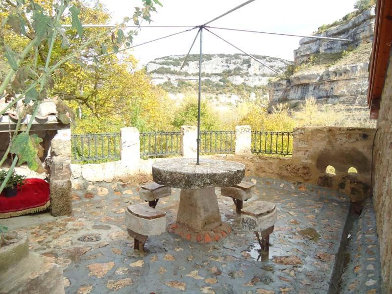 El Salto Del Agua Autentico El Molino De La Cascada Orbaneja Orbaneja del Castillo Zewnętrze zdjęcie